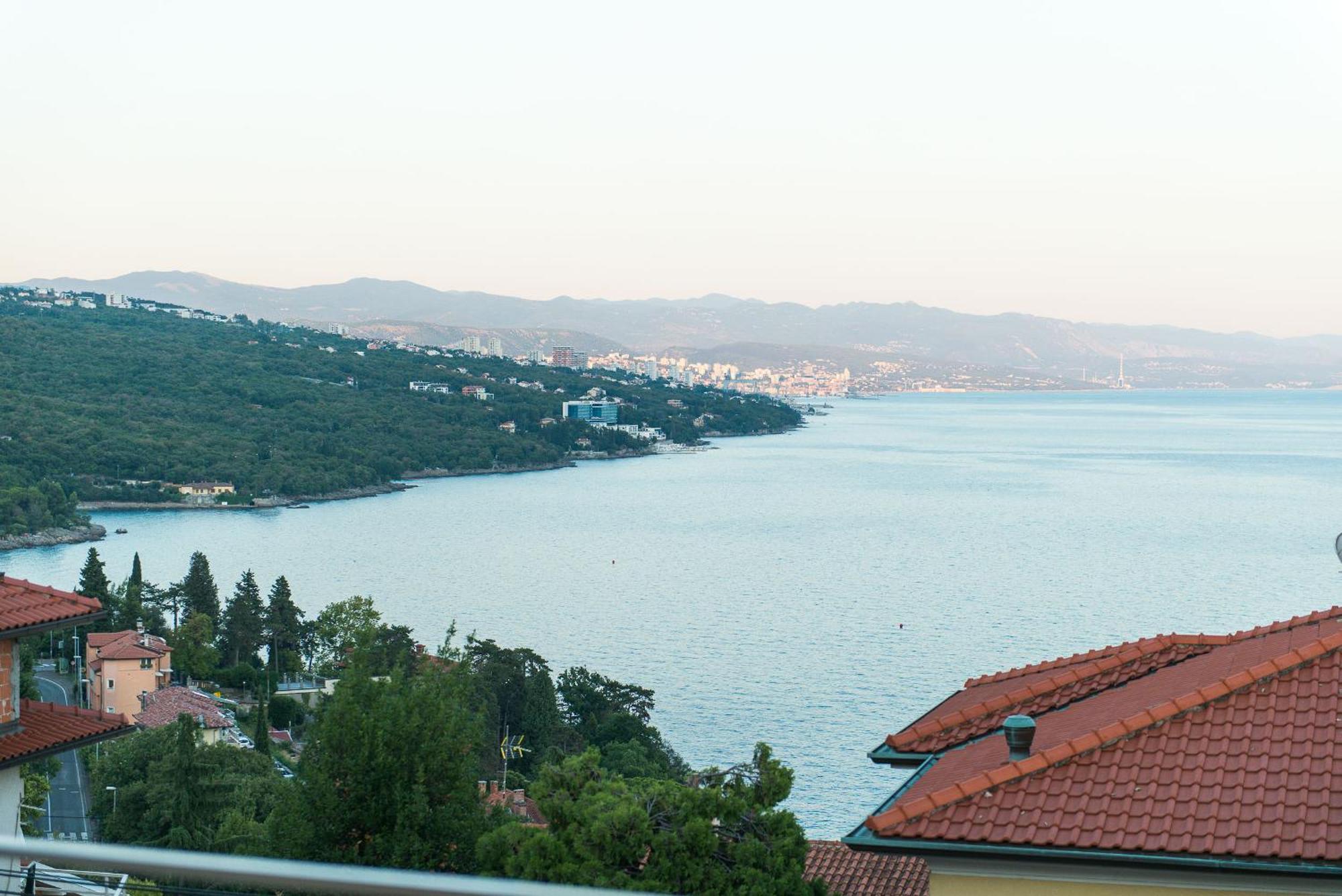 Premium Apartment With Beautiful Sea View, Short Walk To The Sea Opatija Ngoại thất bức ảnh